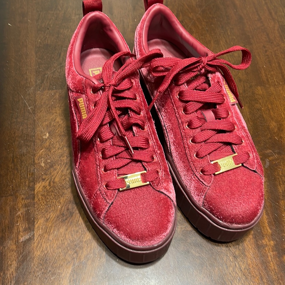 Puma Womens Mayze Velvet Red Shoes